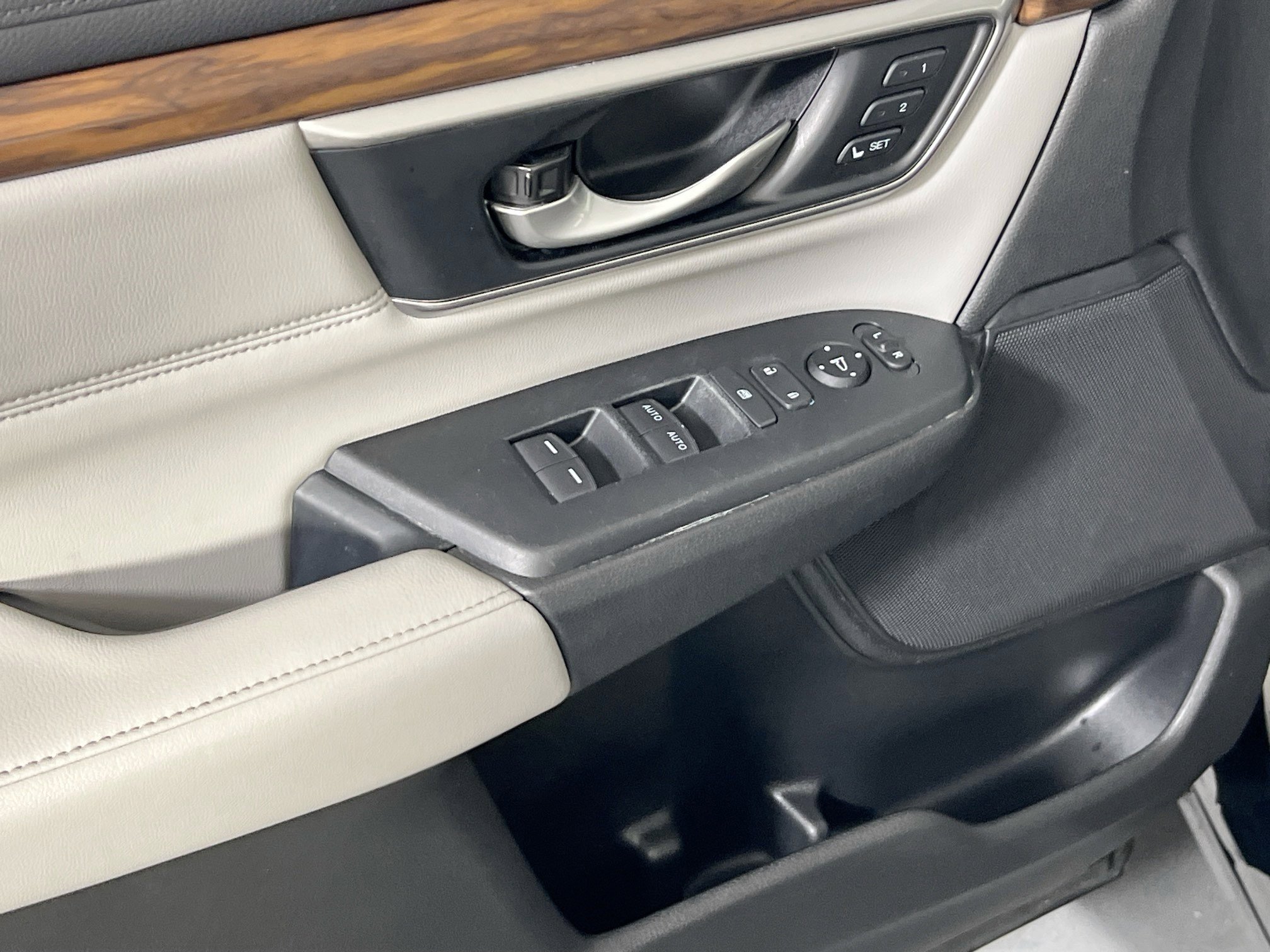 Used 2022 Honda CR-V EX-L image 17