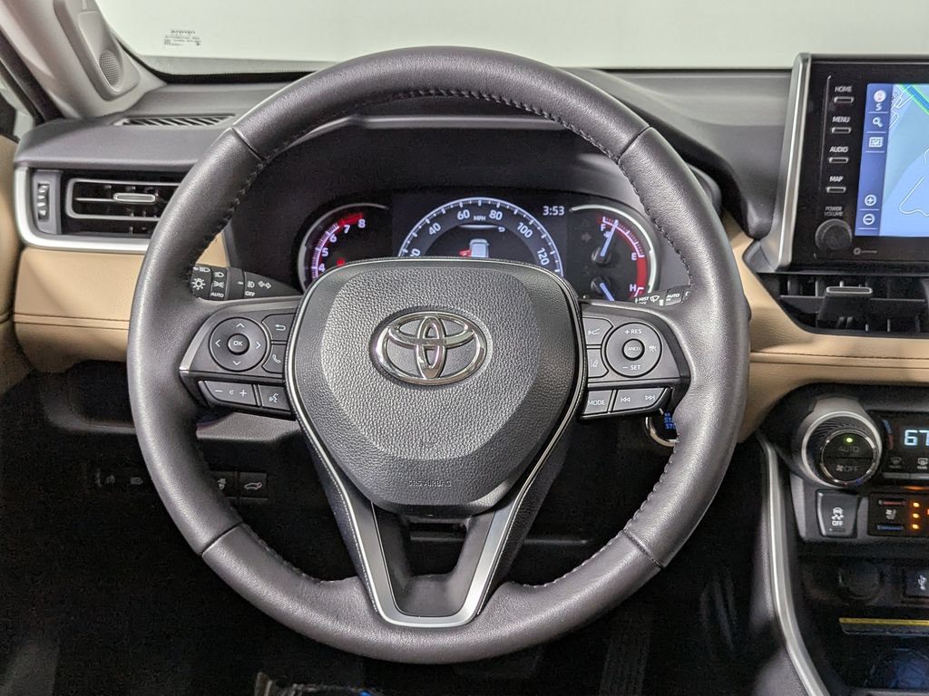 Used 2020 Toyota RAV4 Limited AWD/4WD image 37