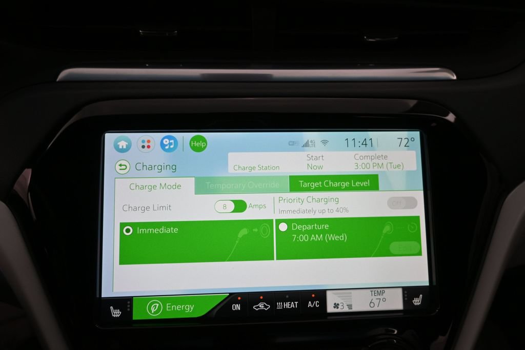 Used 2019 Chevrolet Bolt Premier w/ Infotainment Package FWD image 13