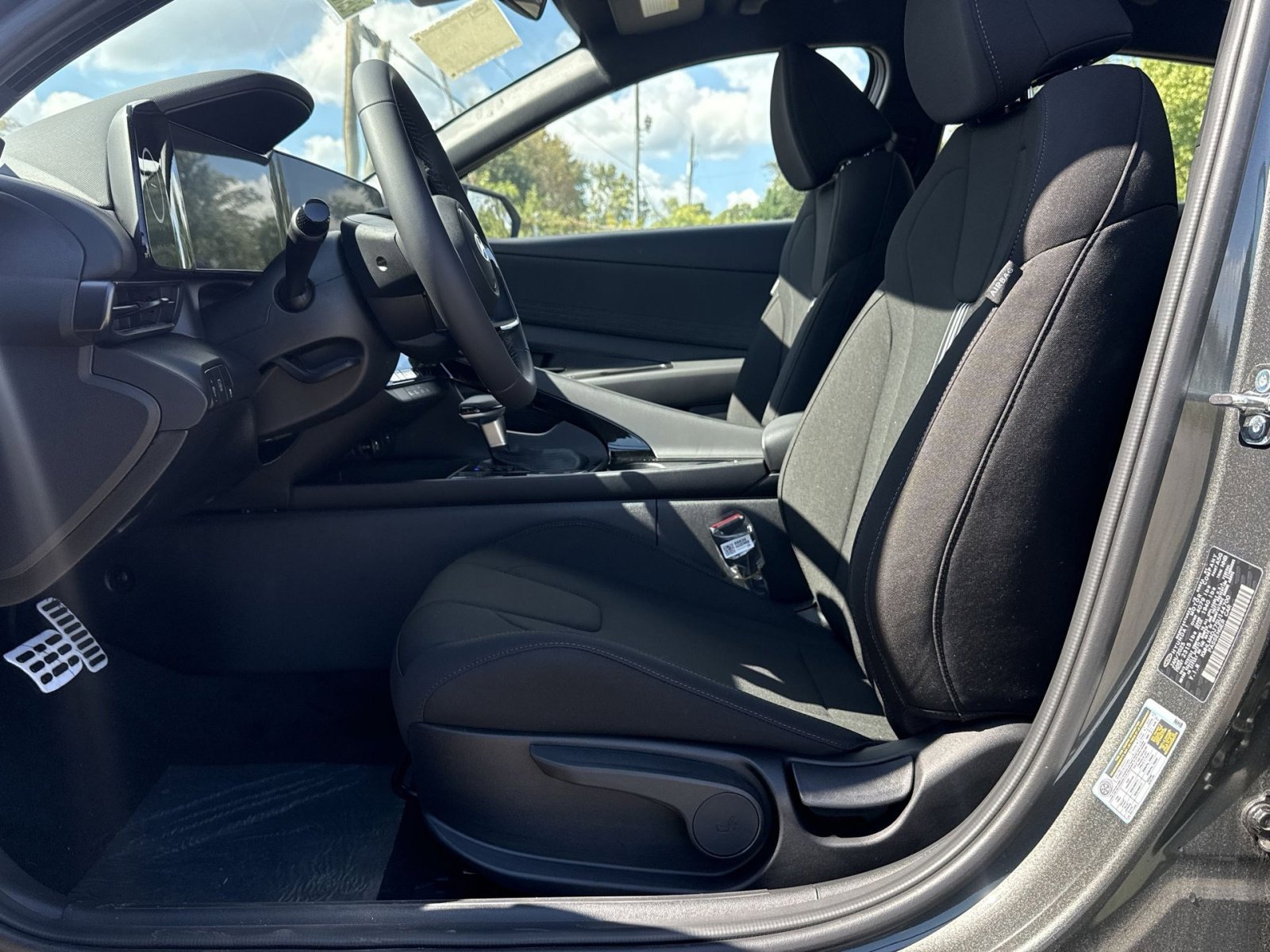 New 2025 Hyundai Elantra SEL w/ Cargo Package image 13