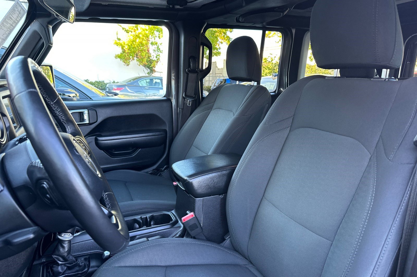 Used 2018 Jeep Wrangler Unlimited Sport S AWD/4WD image 5