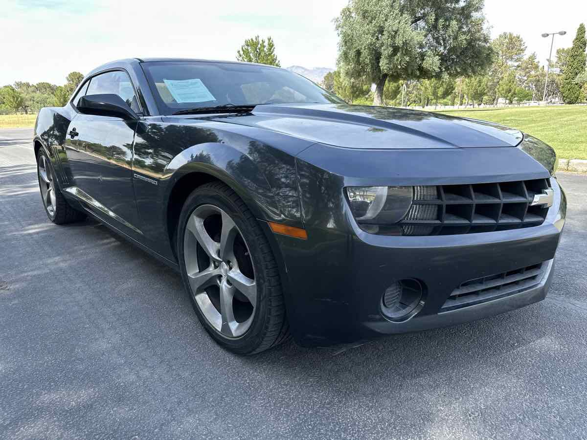 Used 2013 Chevrolet Camaro LS RWD image 7