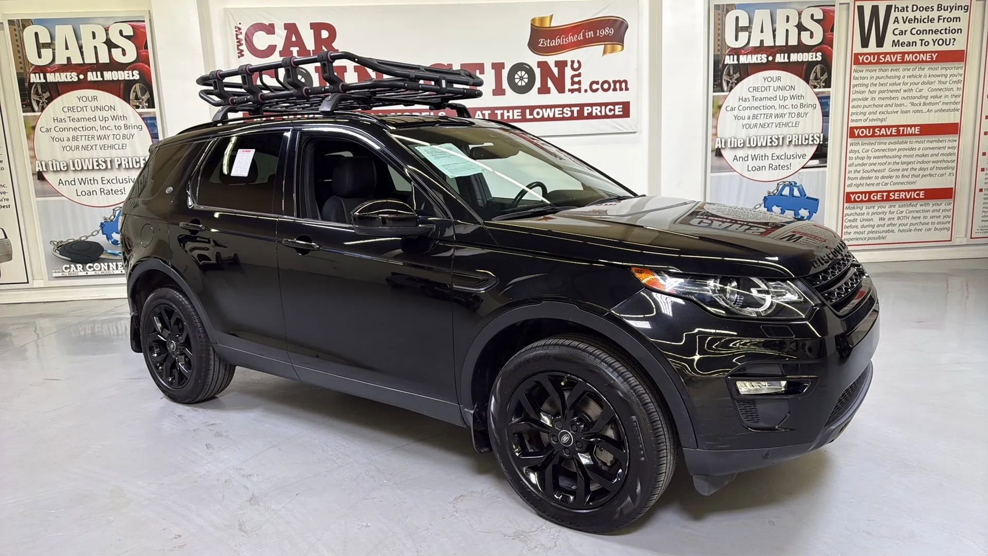 Used 2016 Land Rover Discovery Sport HSE image 4