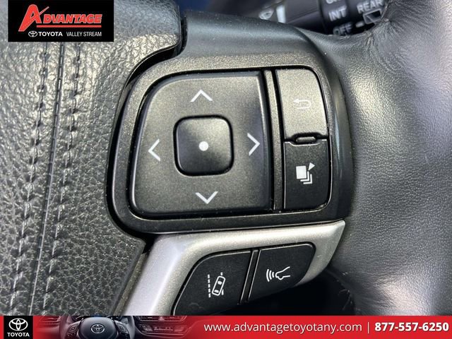 Used 2020 Toyota Sienna Limited Premium image 25