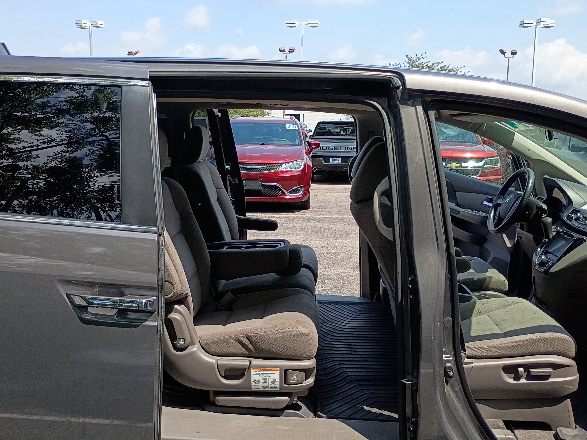 Used 2014 Honda Odyssey EX image 17