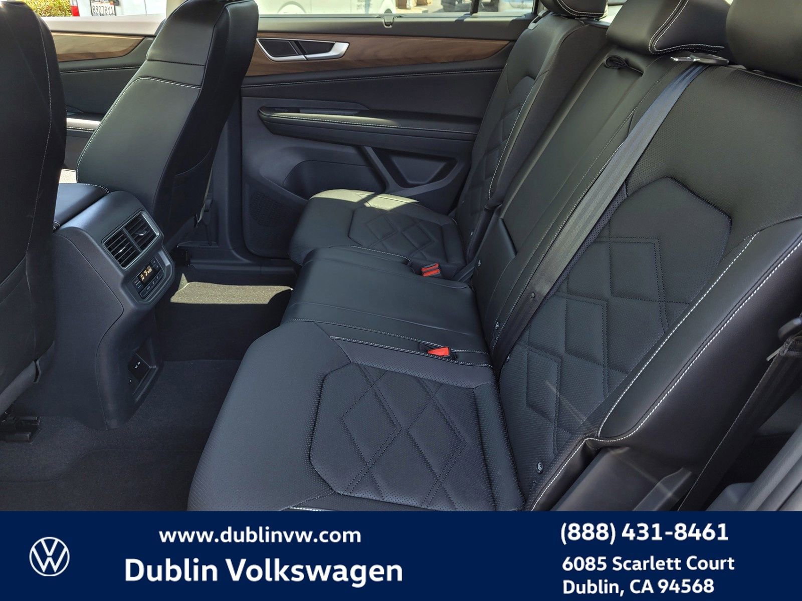 New 2024 Volkswagen Atlas SE image 11