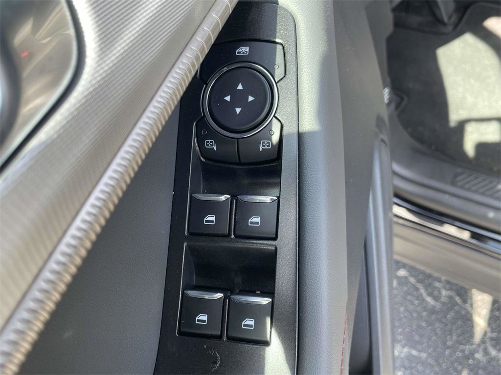 New 2025 Ford Explorer Active image 16