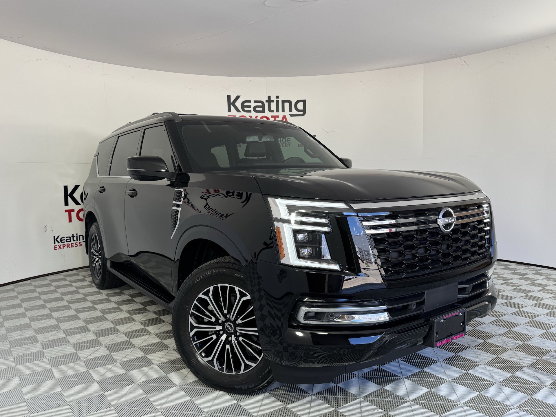 Used 2026 Nissan Armada SL AWD/4WD image 2