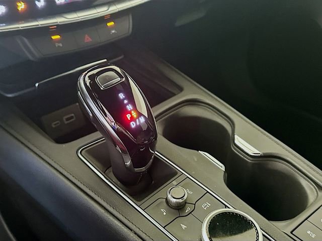 Used 2024 Cadillac XT4 Premium Luxury image 19