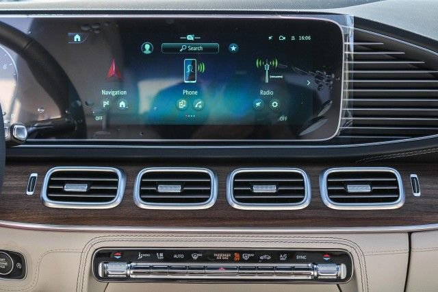 New 2025 Mercedes-Benz GLS 580 4MATIC image 14