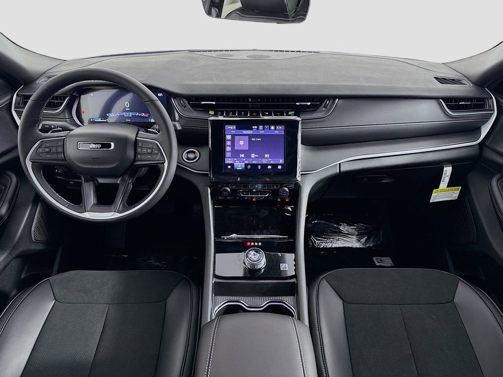 New 2025 Jeep Grand Cherokee L Laredo image 29