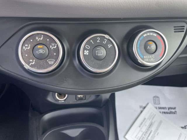 Used 2017 Toyota Yaris L image 26