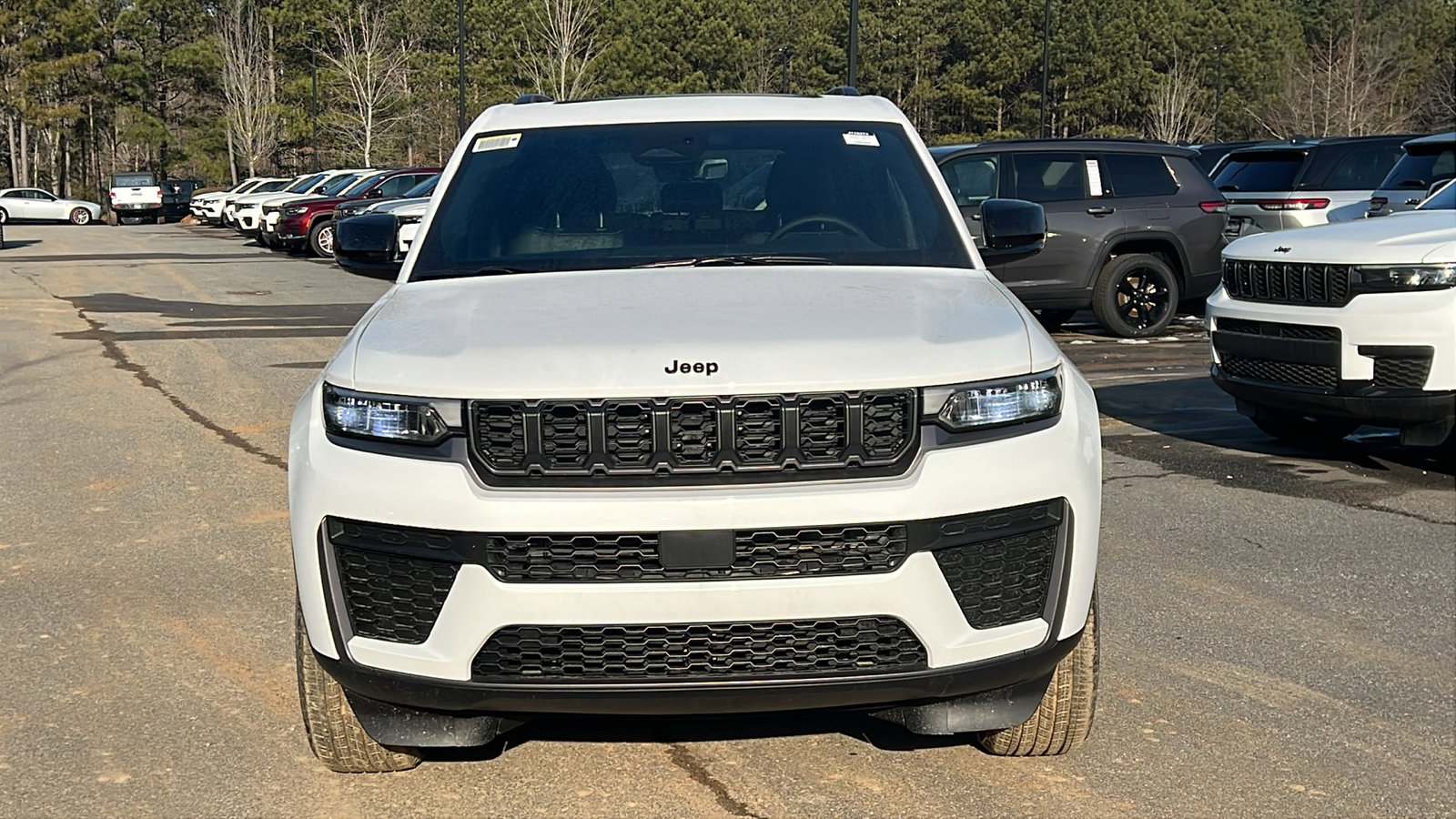 New 2026 Jeep Grand Cherokee Altitude image 3
