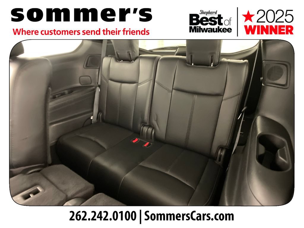 Used 2018 Nissan Pathfinder Platinum AWD/4WD image 28
