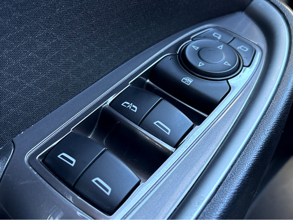 Used 2023 Chevrolet Malibu LT image 17