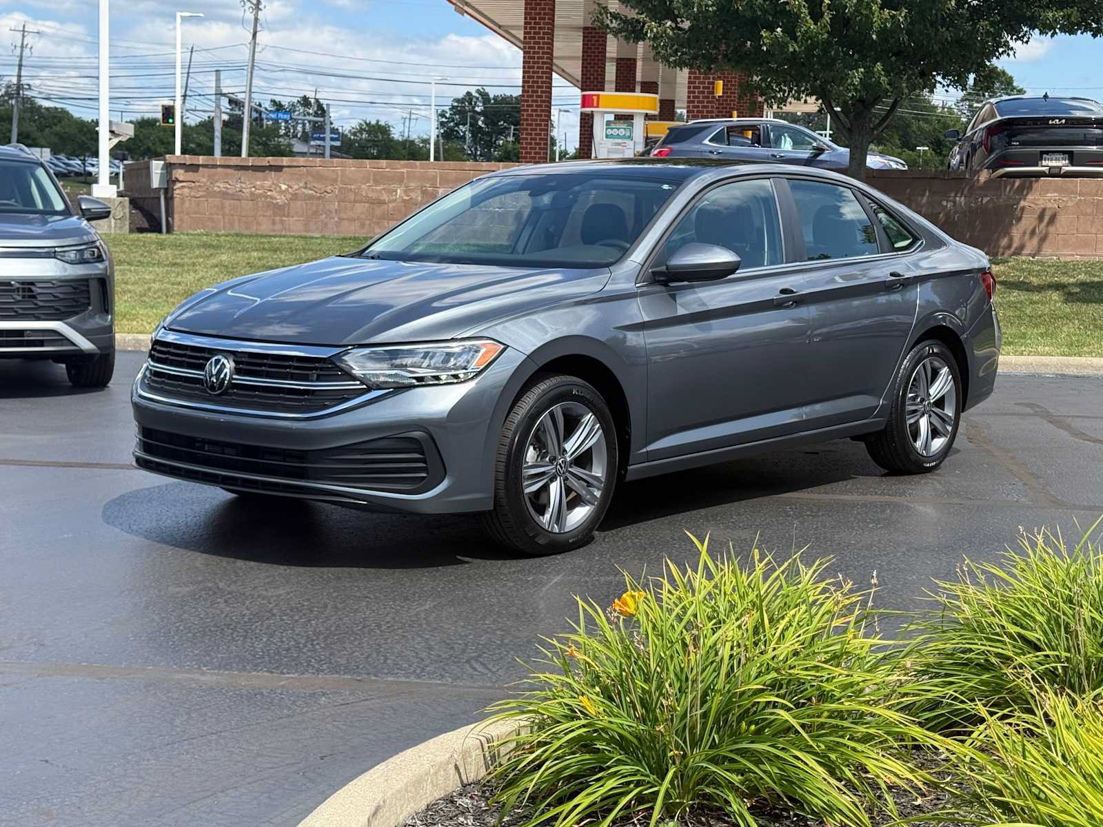 Certified 2023 Volkswagen Jetta SE w/ Panoramic Sunroof Package