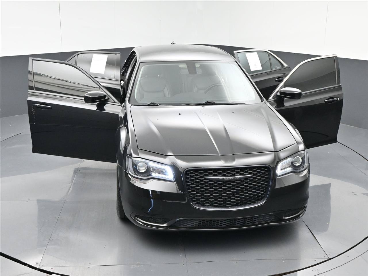 Used 2021 Chrysler 300 Touring w/ Sport Appearance Package RWD image 38