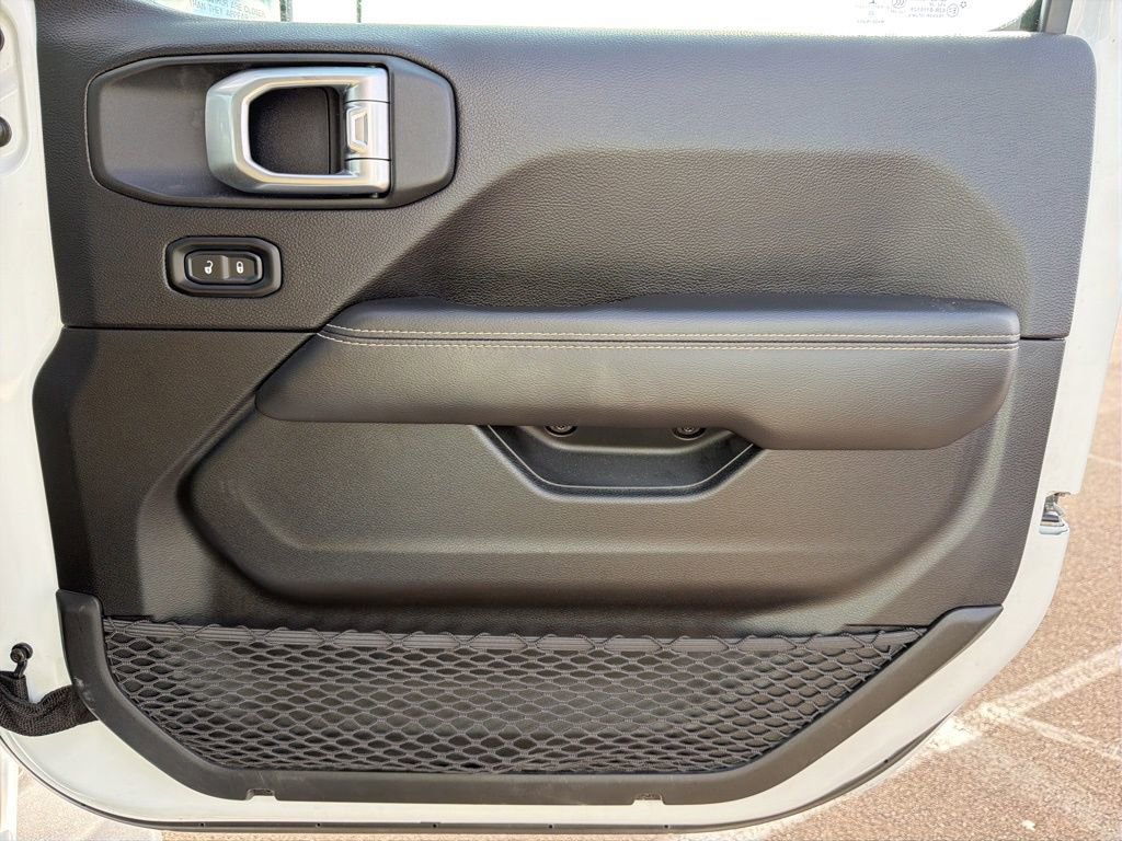 Used 2020 Jeep Gladiator Overland image 26