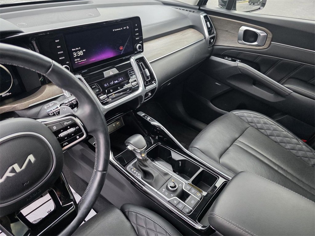 Used 2023 Kia Sorento SX Prestige image 22