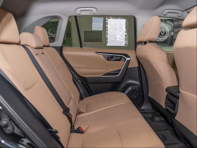 Used 2020 Toyota RAV4 LE w/ All Weather Liner Package AWD/4WD image 20