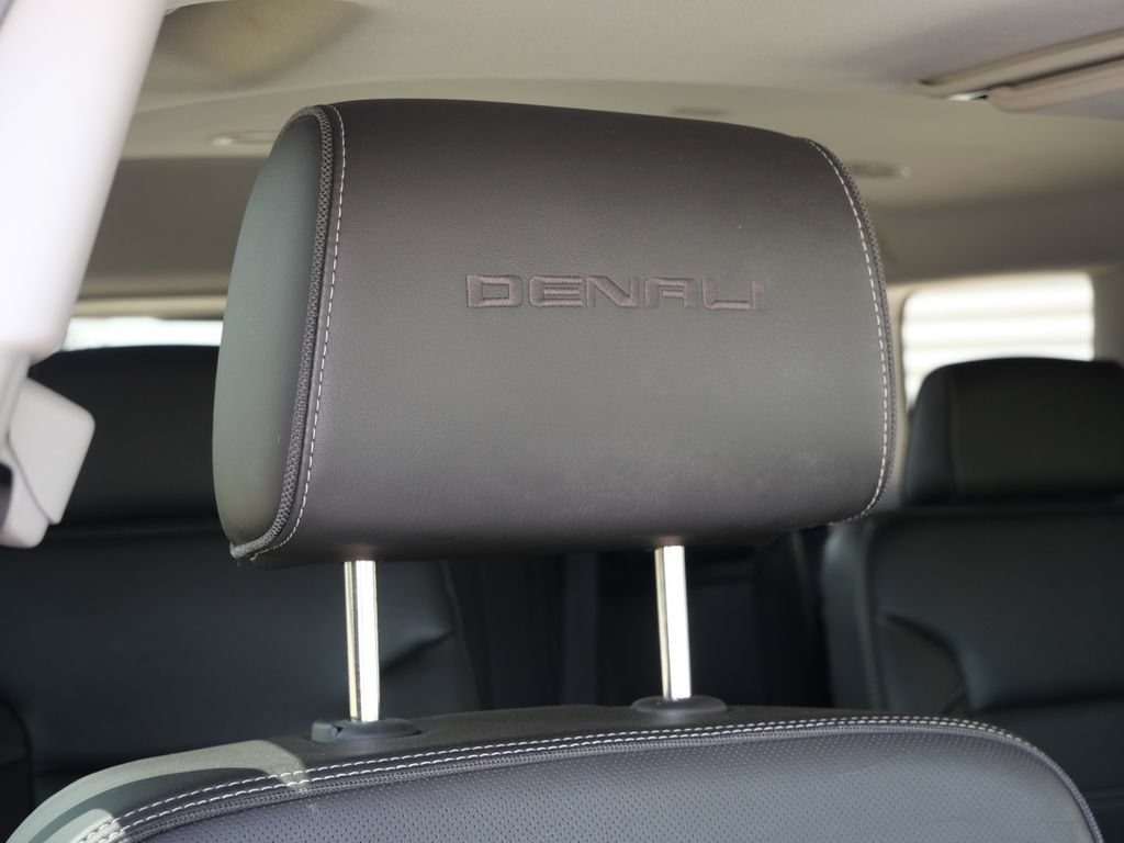 Used 2018 GMC Yukon Denali w/ Denali Ultimate Package AWD/4WD image 26