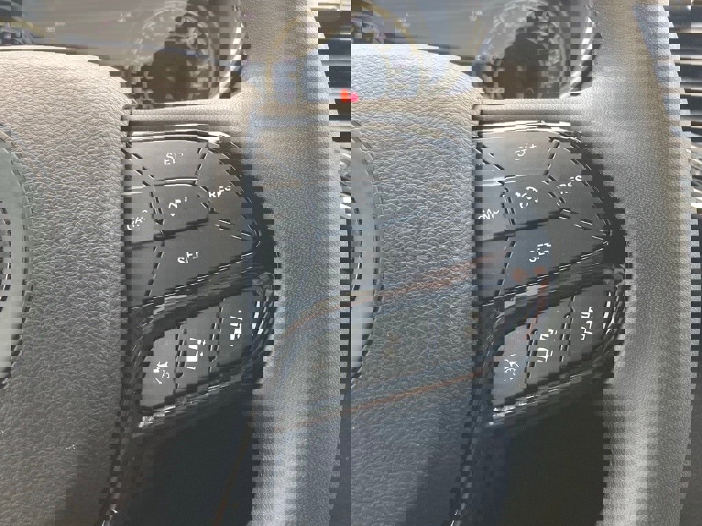 Used 2023 Jeep Cherokee Altitude Lux image 18