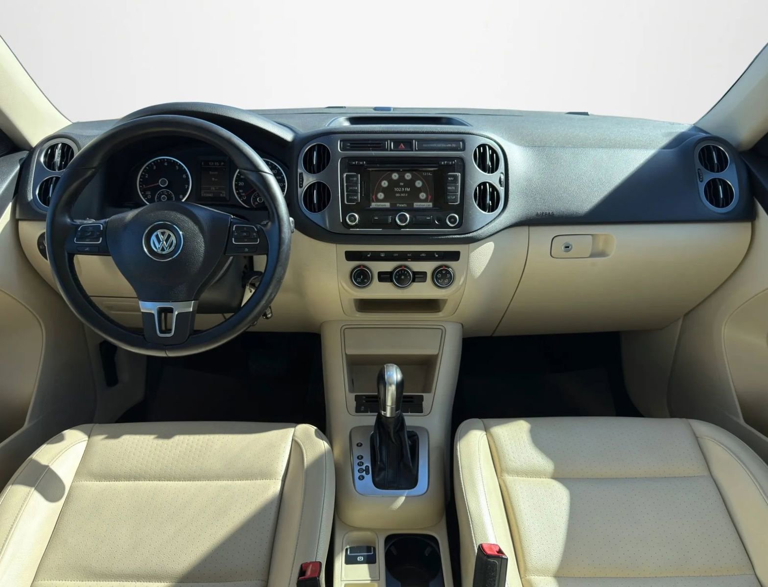 Used 2013 Volkswagen Tiguan SE image 14