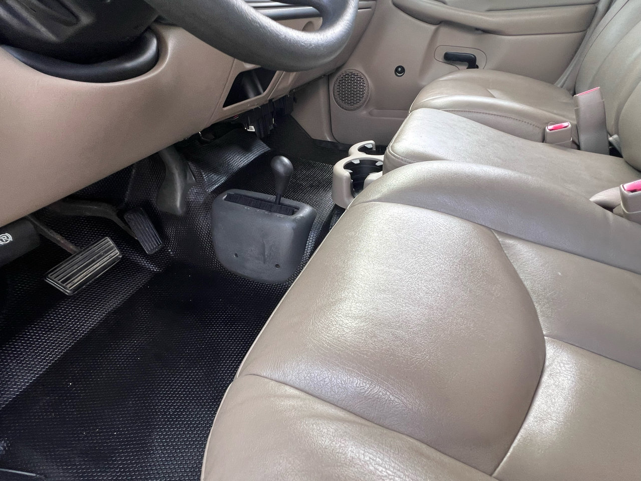 Used 2004 Chevrolet Silverado 2500 W/T image 46