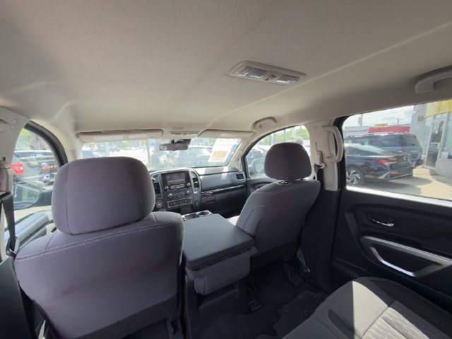 Used 2023 Nissan Titan SV AWD/4WD image 30