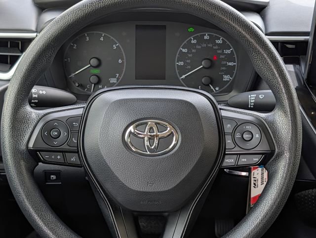 Used 2025 Toyota Corolla LE FWD image 12