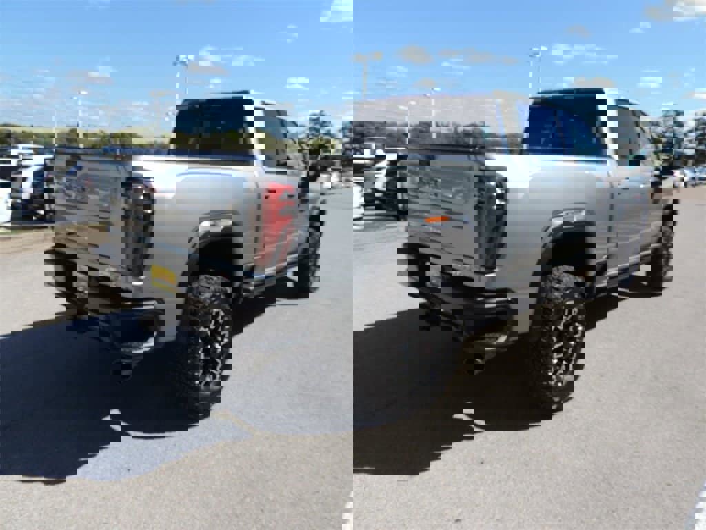 Certified 2025 GMC Sierra 2500 AT4X image 5