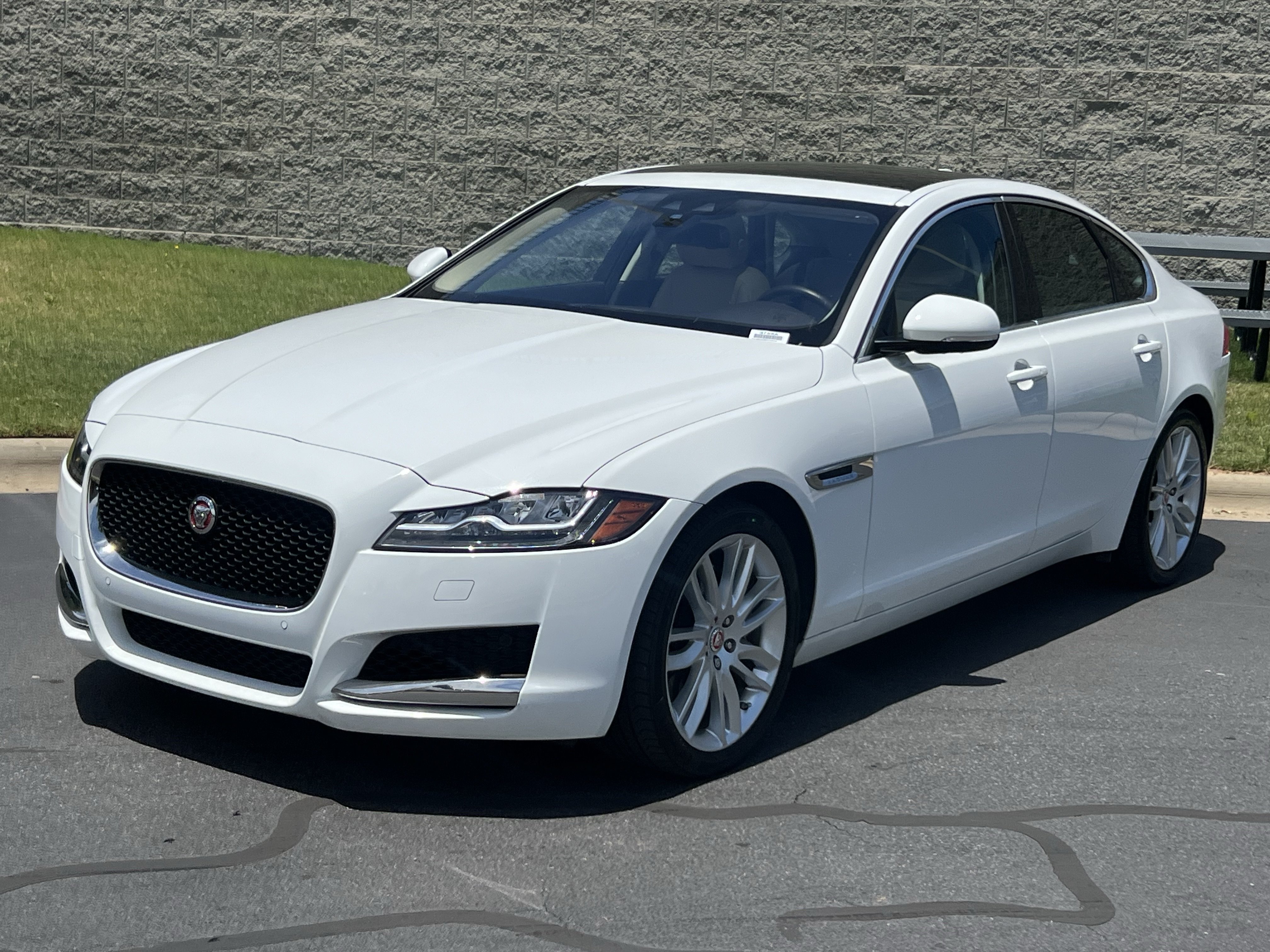 Used 2017 Jaguar XF Prestige