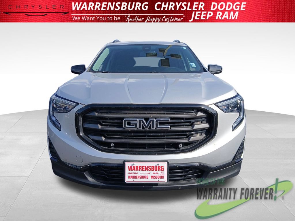 Used 2021 GMC Terrain SLE w/ Driver Convenience Package FWD image 3