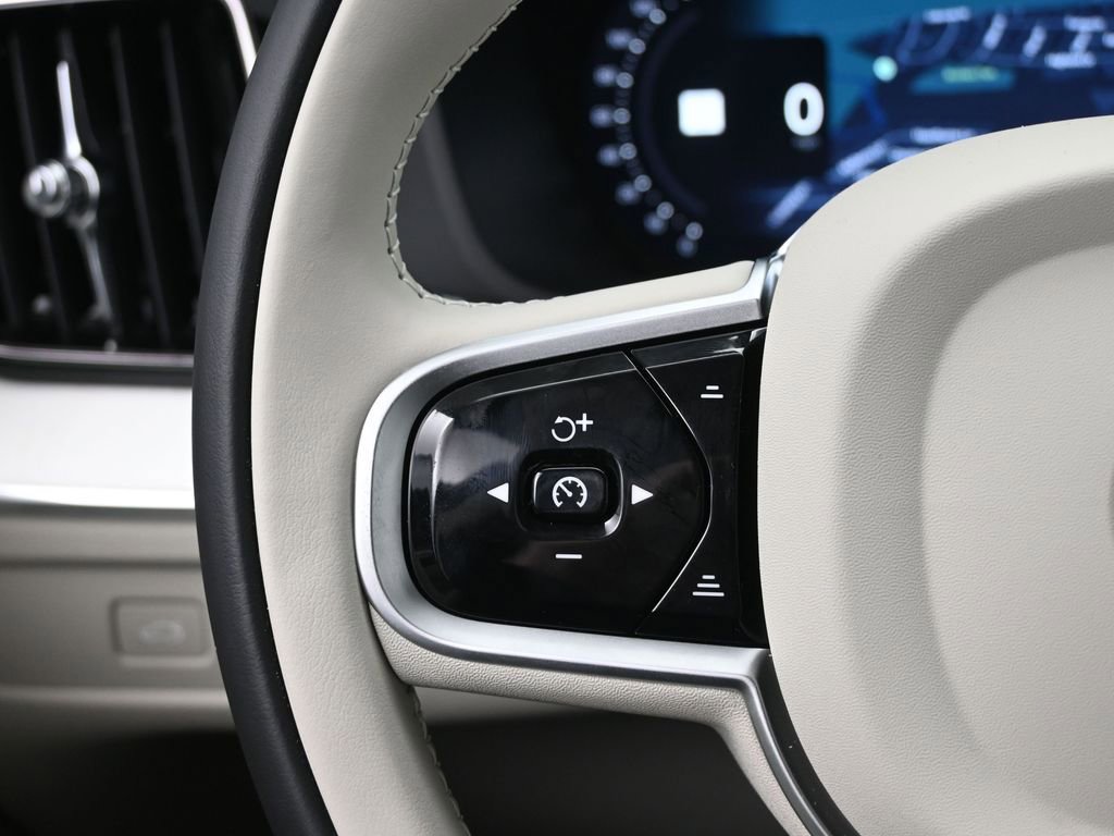 New 2026 Volvo XC60 B5 Ultra w/ Protection Package Premier image 11