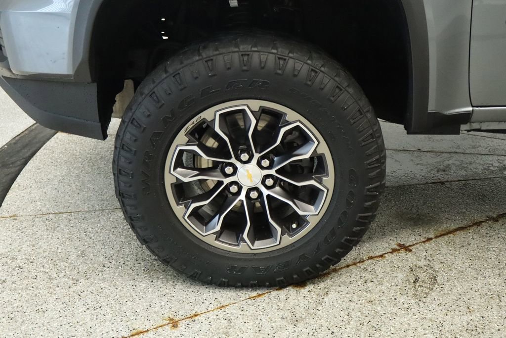 Used 2022 Chevrolet Colorado ZR2 AWD/4WD image 14