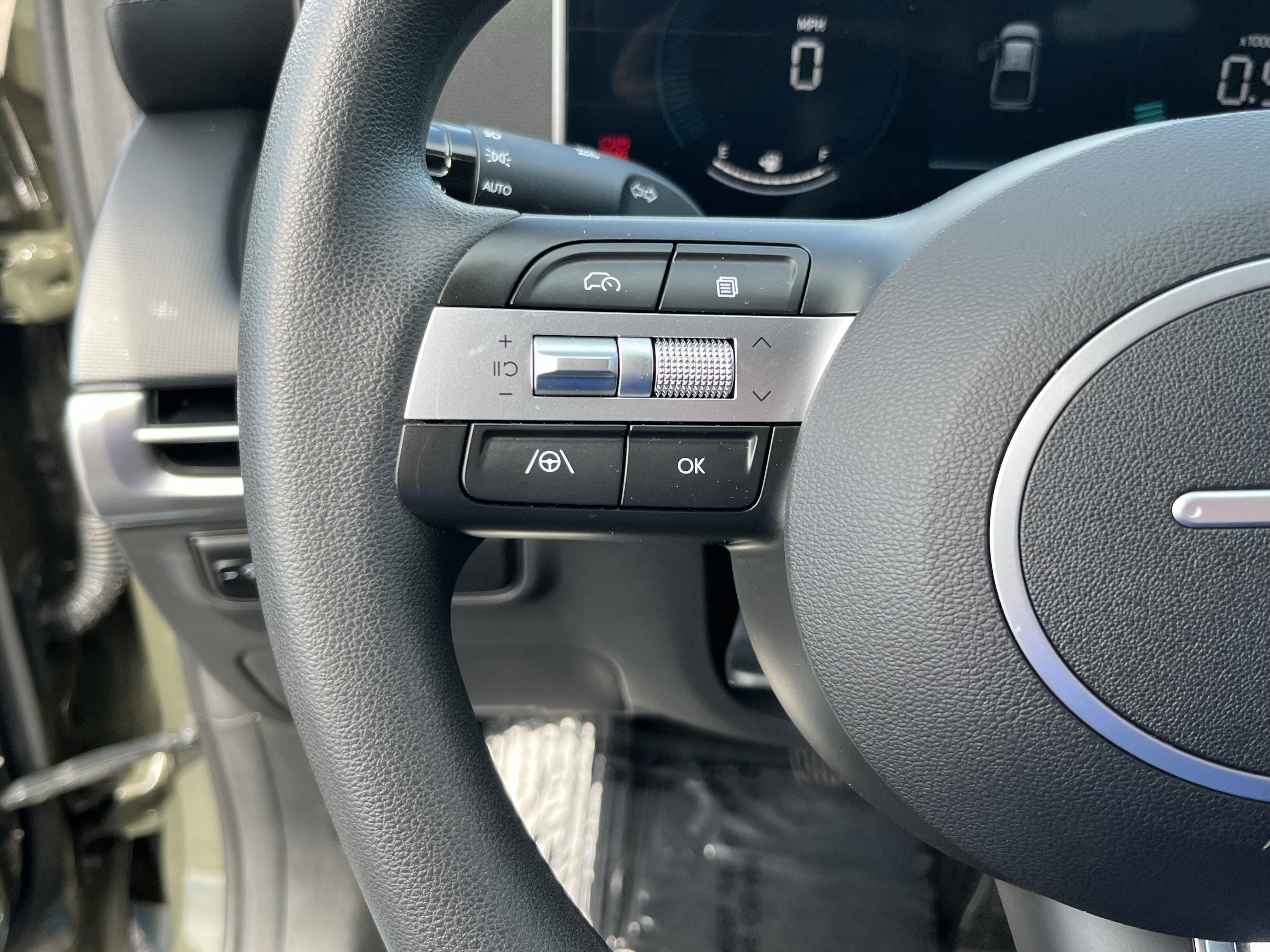 Certified 2025 Hyundai Santa Cruz SE image 19