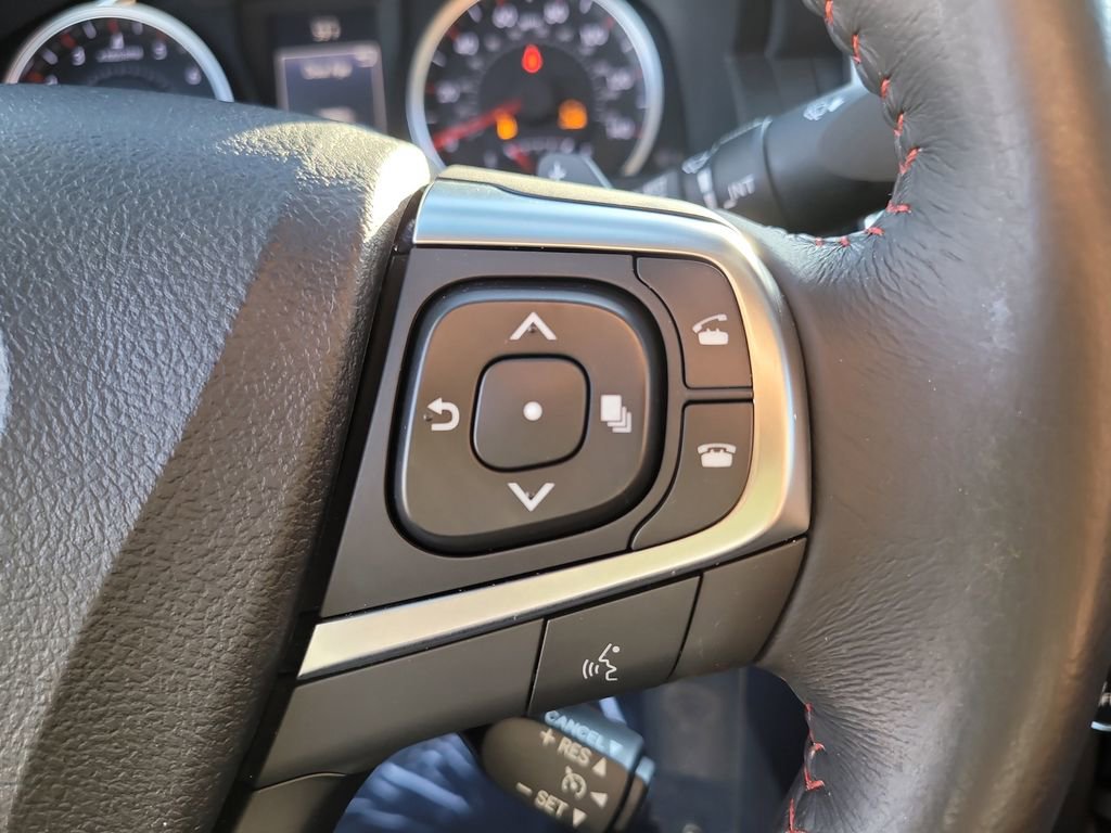 Used 2017 Toyota Camry SE image 26