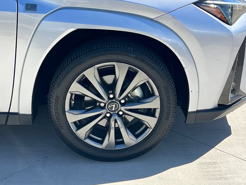 Used 2024 Lexus UX 250h F Sport FWD image 17