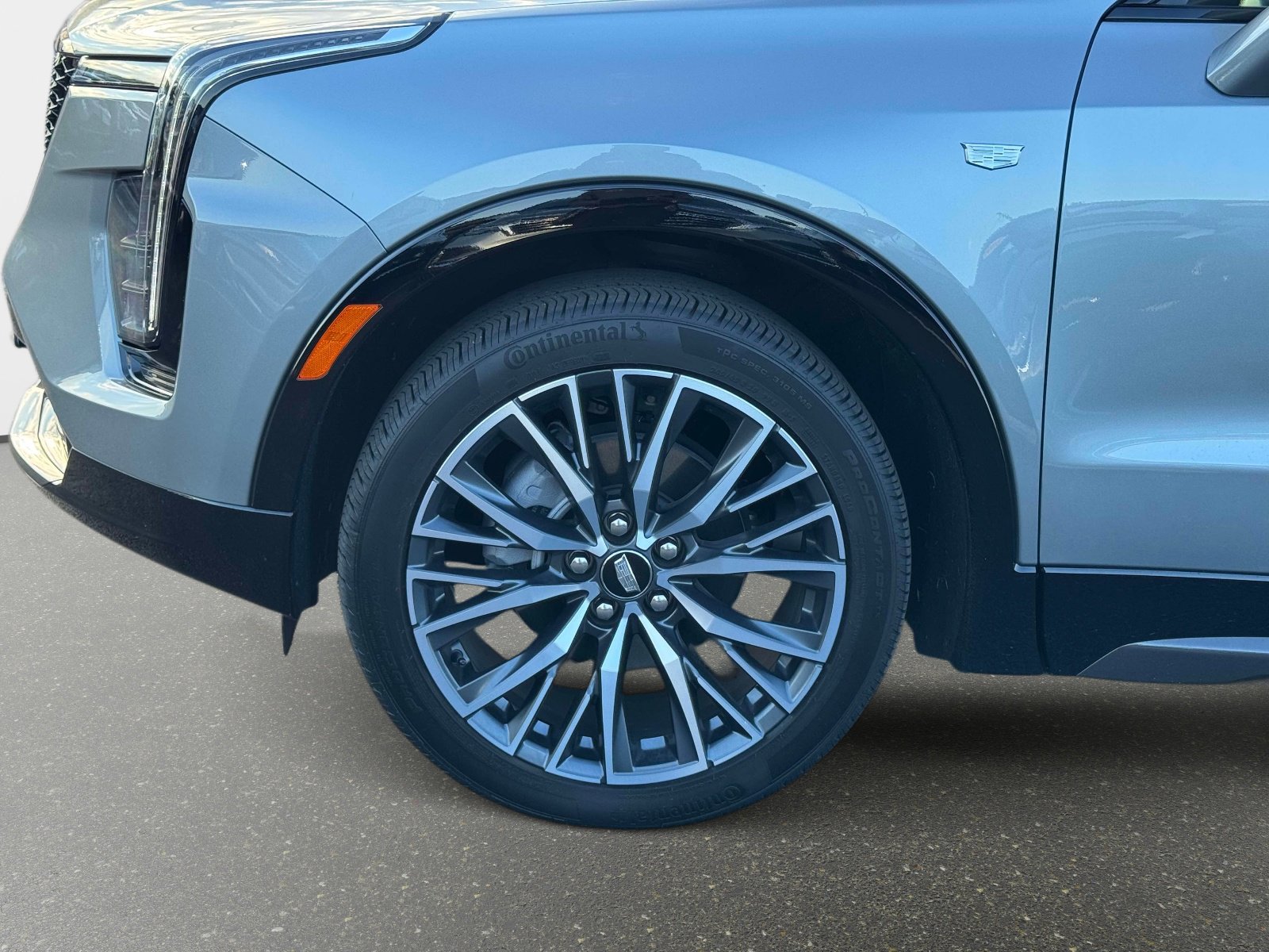 Certified 2025 Cadillac XT4 Sport AWD/4WD image 29