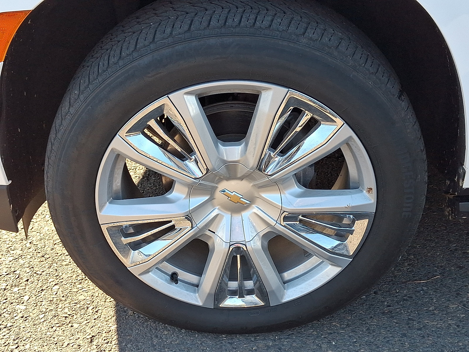 Used 2024 Chevrolet Tahoe High Country AWD/4WD image 3