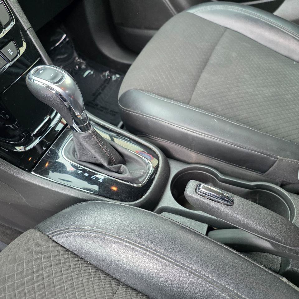 Used 2019 Buick Encore Preferred FWD image 19