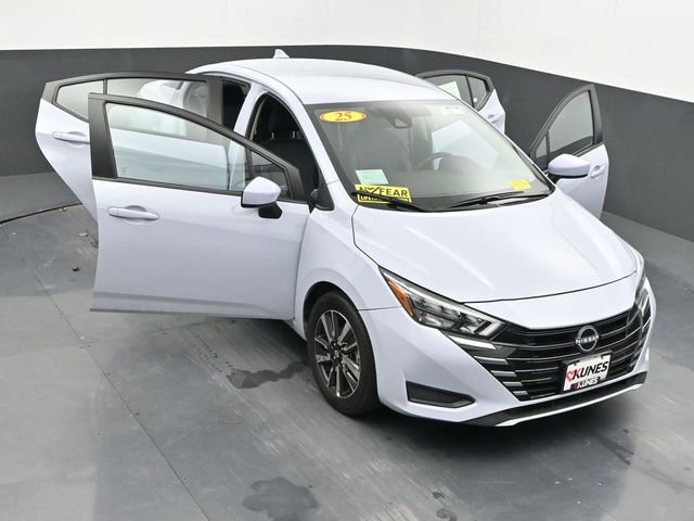 Used 2025 Nissan Versa SV image 56