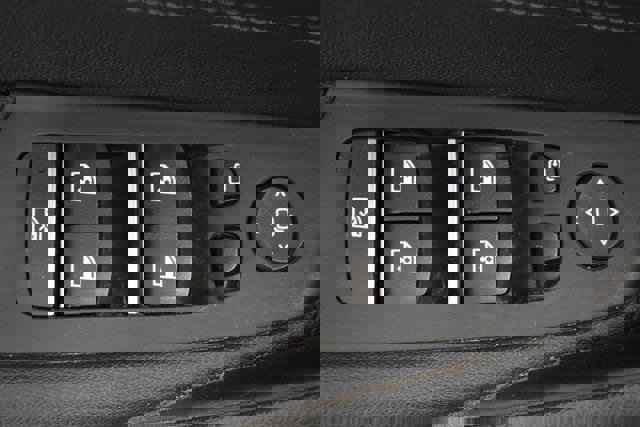 Used 2022 BMW 540i xDrive w/ M Sport Package image 23