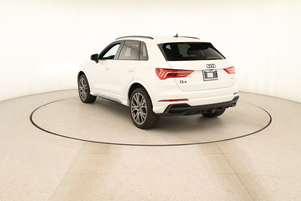 Certified 2025 Audi Q3 2.0T Premium Plus w/ Premium Plus Package AWD/4WD image 4