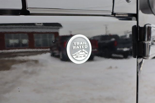 Used 2017 Jeep Wrangler Unlimited Willys image 9