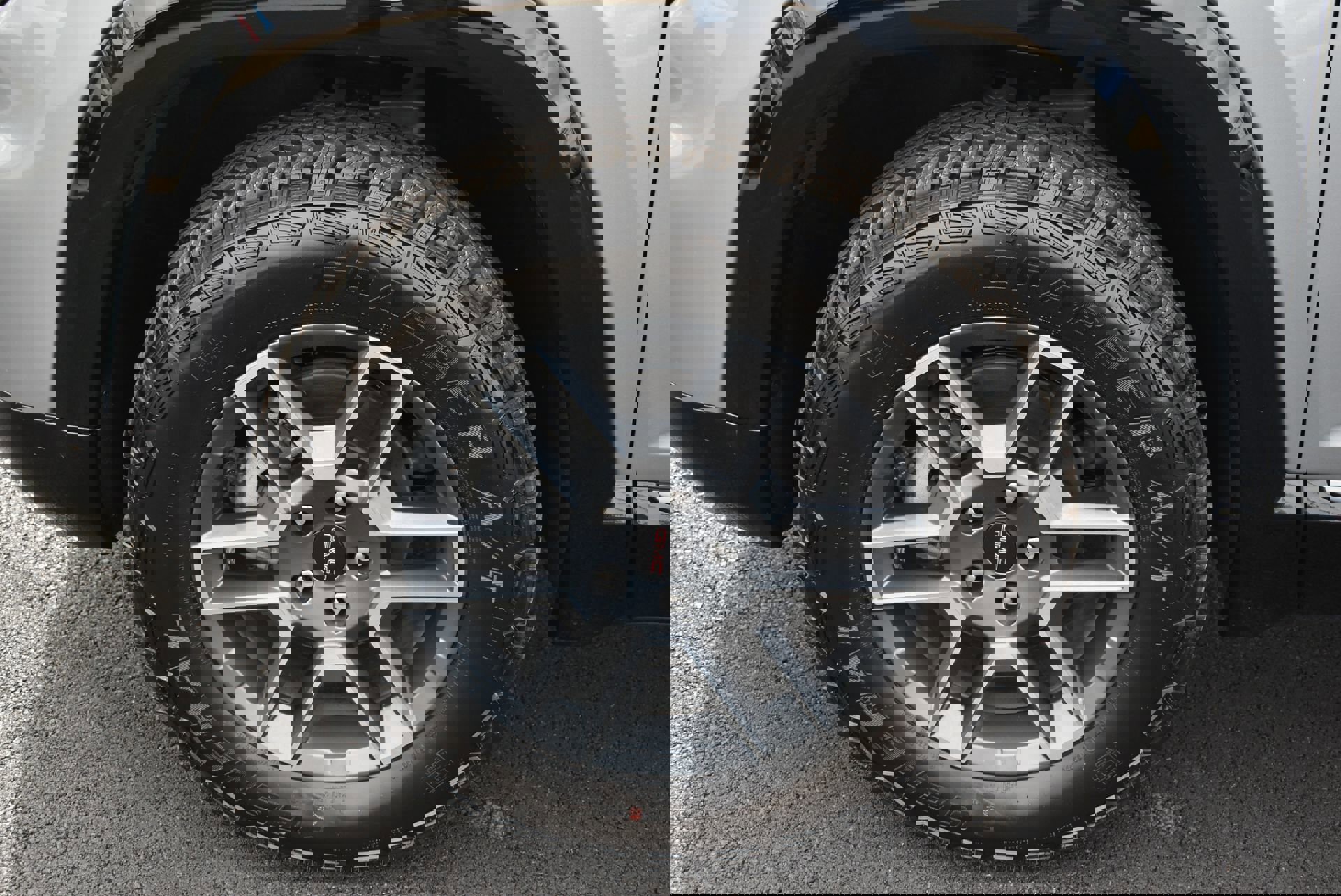 New 2026 GMC Terrain AT4 w/ Convenience Package III image 11