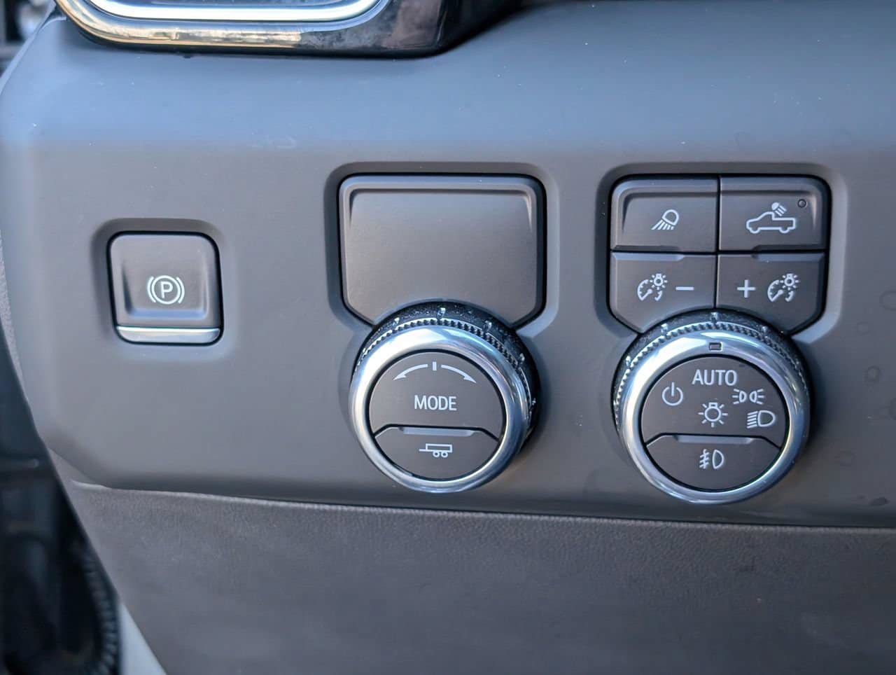 Used 2024 GMC Sierra 1500 Denali RWD image 22