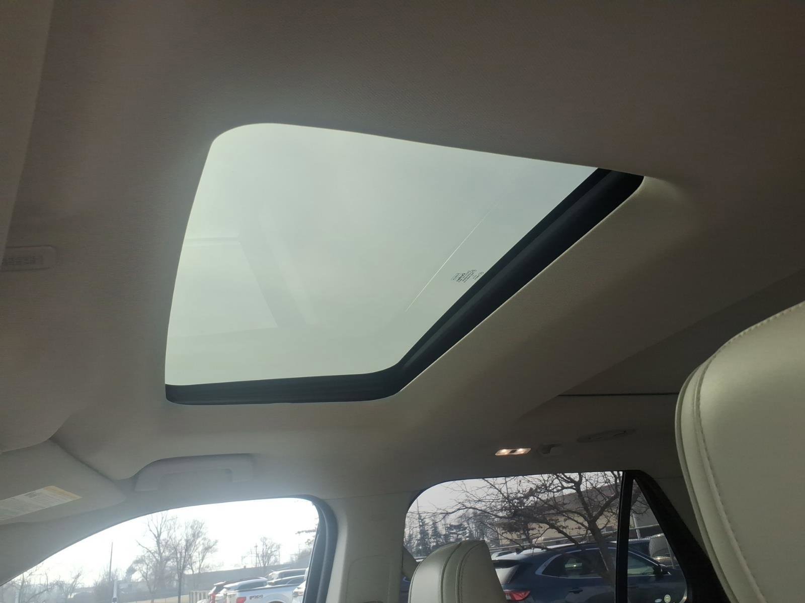 Used 2018 Ford Explorer Platinum image 14