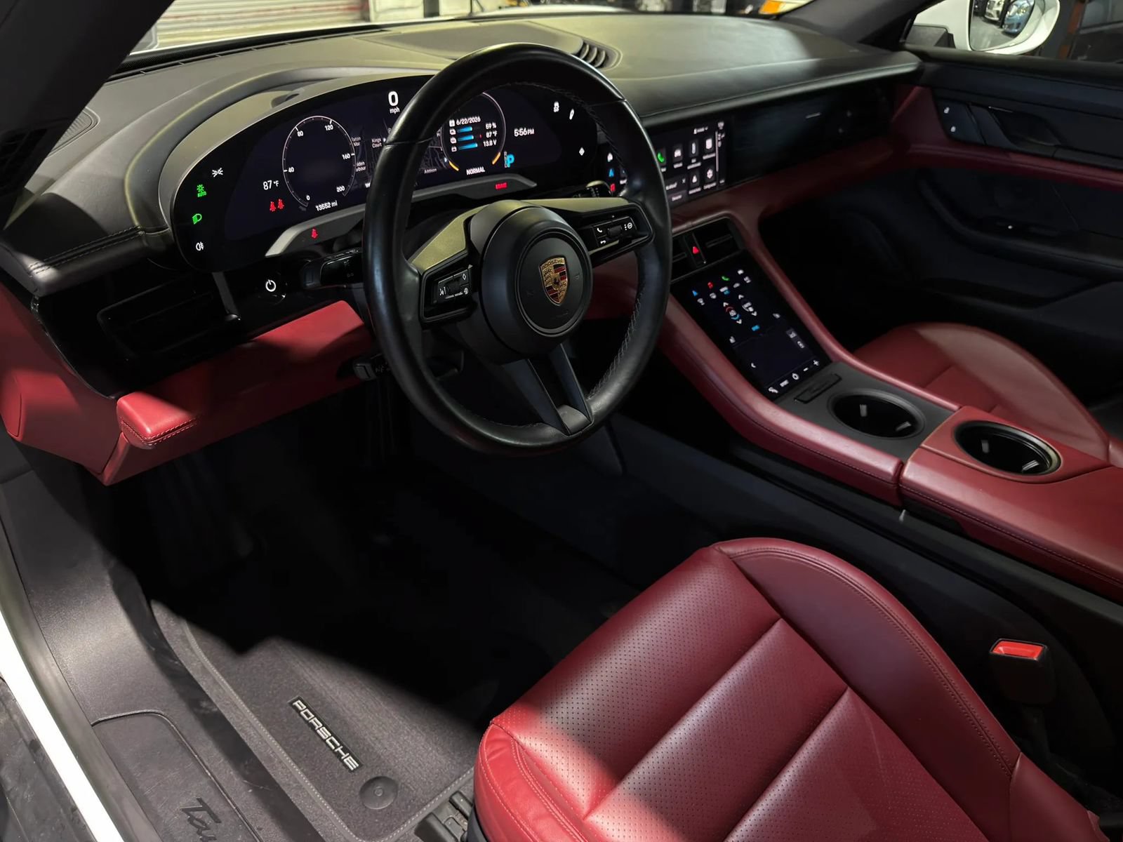 Used 2022 Porsche Taycan RWD image 46