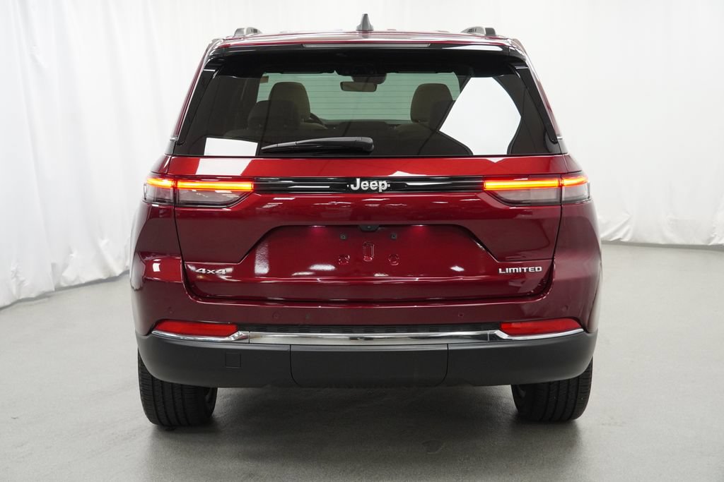Certified 2025 Jeep Grand Cherokee Limited AWD/4WD image 11